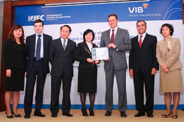 VIB: Ngân hàng phát hành tốt nhất khu vực Đông Á - Thái Bình Dương