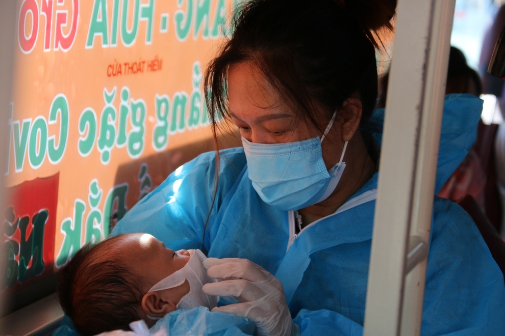 Người từ tâm dịch TPHCM được đón về quê: Vui không tả nổi! - 8 Người từ tâm dịch TPHCM được đón về quê: Vui không tả nổi! - 8