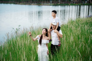 Thúy Diễm tuổi 39: Xin phép chồng đóng cảnh nóng, vượt sóng gió hôn nhân - 3