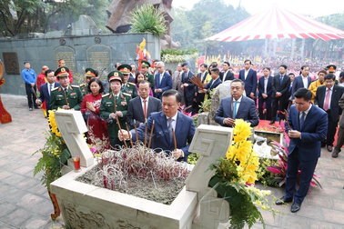 Bí thư Hà Nội dự lễ khai hội Gò Đống Đa