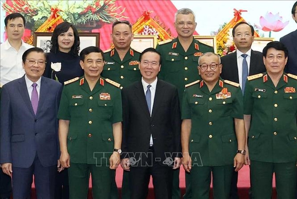 Chủ tịch nước Võ Văn Thưởng trao Huân chương Chiến công hạng Nhất tặng Tổng cục II - 4 Chủ tịch nước Võ Văn Thưởng trao Huân chương Chiến công hạng Nhất tặng Tổng cục II - 4