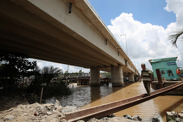 Cây cầu ở TPHCM xây dựng gần 23 năm sắp thông xe