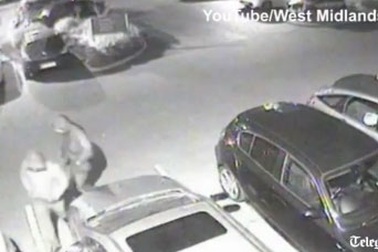 Mất 15 giây để mở khóa ăn cắp xe hạng sang BMW