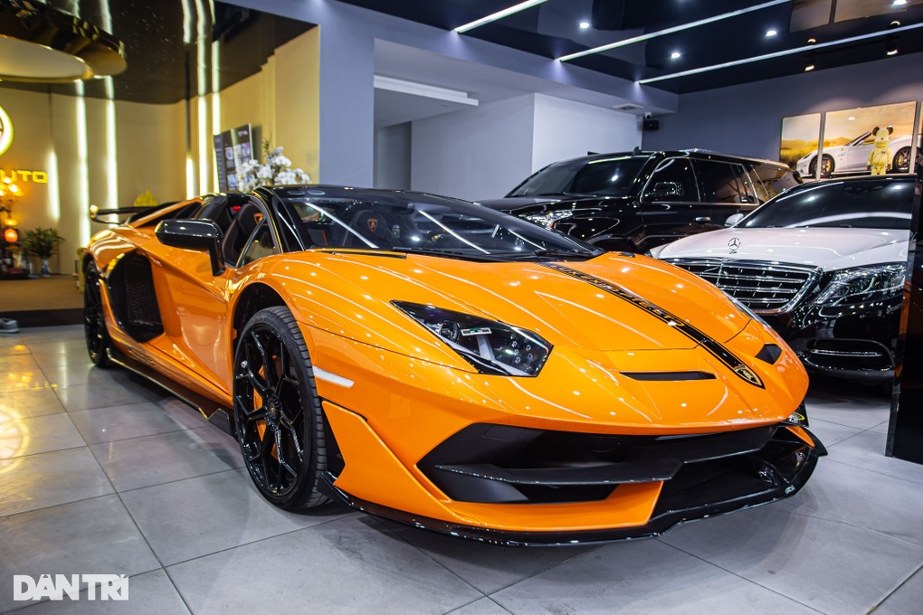 Mua Lại Siêu Xe Lamborghini, Đại Gia Hà Nội 