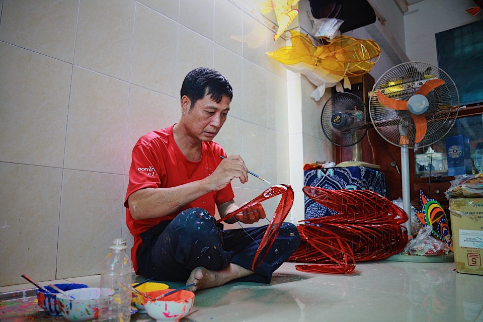 Làng nghề lồng đèn lớn nhất Sài Gòn đìu hiu vì dịch Covid-19 - 1 Làng nghề lồng đèn lớn nhất Sài Gòn đìu hiu vì dịch Covid-19 - 1