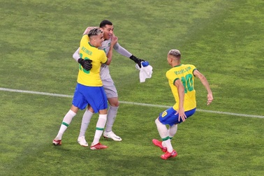 Hạ gục Mexico ở loạt "đấu súng", Brazil vào chung kết Olympic 2020