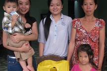 Vui Tết Trung thu với các bé họ Nhân   