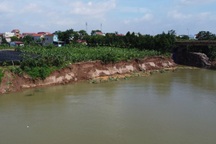 Phú Thọ công bố tình huống khẩn cấp sạt lở bờ sông Đà, uy hiếp 30 hộ dân