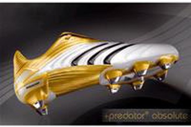 Beckham có giày mới 