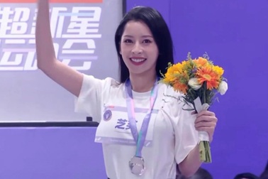 Chi Pu giành huy chương bạc tại đại hội thể thao toàn sao ở Trung Quốc
