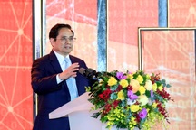 Thủ tướng: Chuyển đổi số phải hướng đến người dân, doanh nghiệp