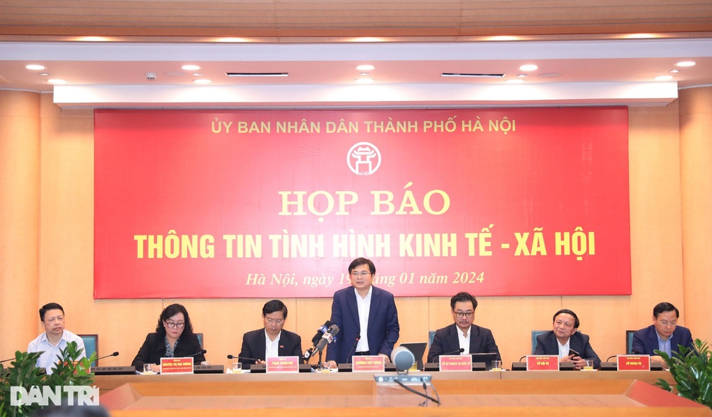 Hà Nội dùng 2.024 máy bay không người lái trình diễn ánh sáng đêm Giao thừa - 1 Hà Nội dùng 2.024 máy bay không người lái trình diễn ánh sáng đêm Giao thừa - 1