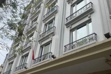 La liệt rao bán ở khu phố đất "kim cương", giá mùa dịch vẫn cả tỷ đồng/m2