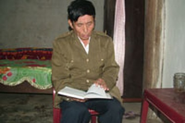 Ông già siêu linh cho những hài nhi xấu số