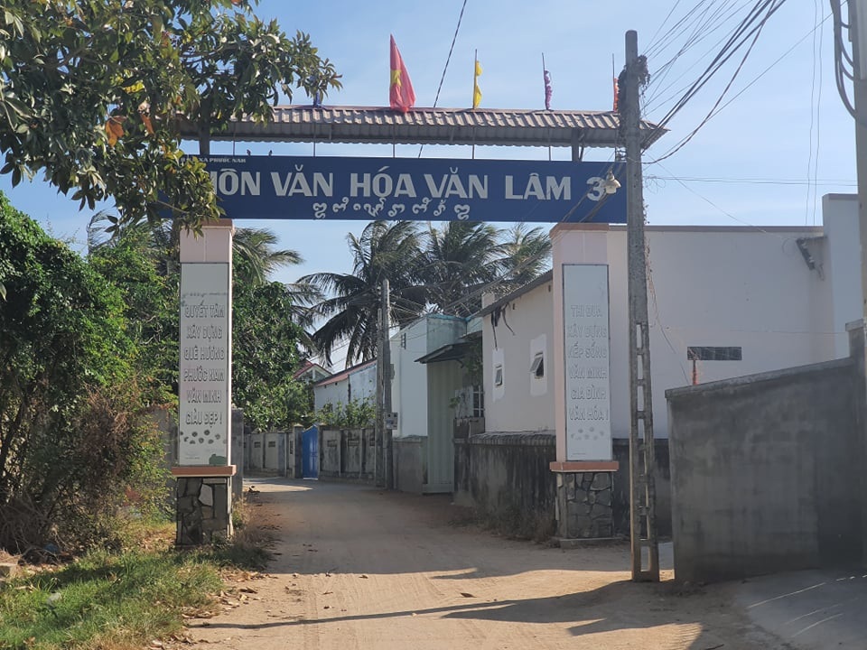 Thôn Văn Lâm 3 vắng vẻ trước thời điểm cách ly - 2 Thôn Văn Lâm 3 vắng vẻ trước thời điểm cách ly - 2