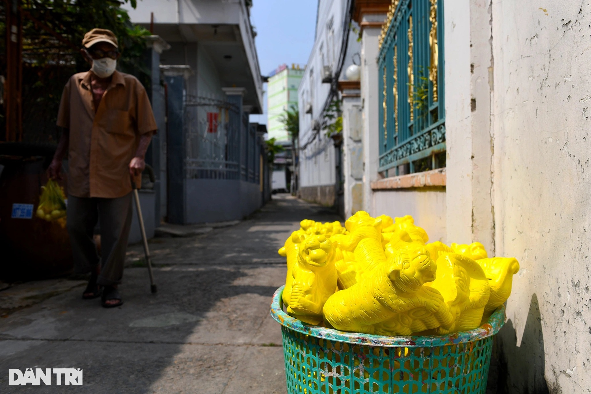 Hổ đất nung ở các lò gốm Bình Dương cháy hàng phục vụ thị trường Tết - 11 Hổ đất nung ở các lò gốm Bình Dương cháy hàng phục vụ thị trường Tết - 11