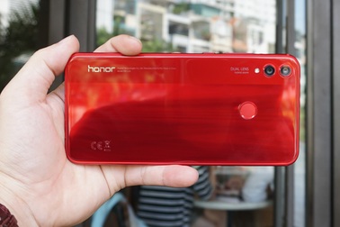 Cận cảnh Honor 8X vừa lên kệ tại Việt Nam