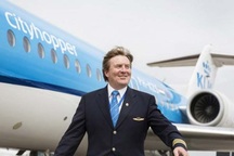 Vua Hà Lan bí mật làm phi công chở khách suốt 21 năm