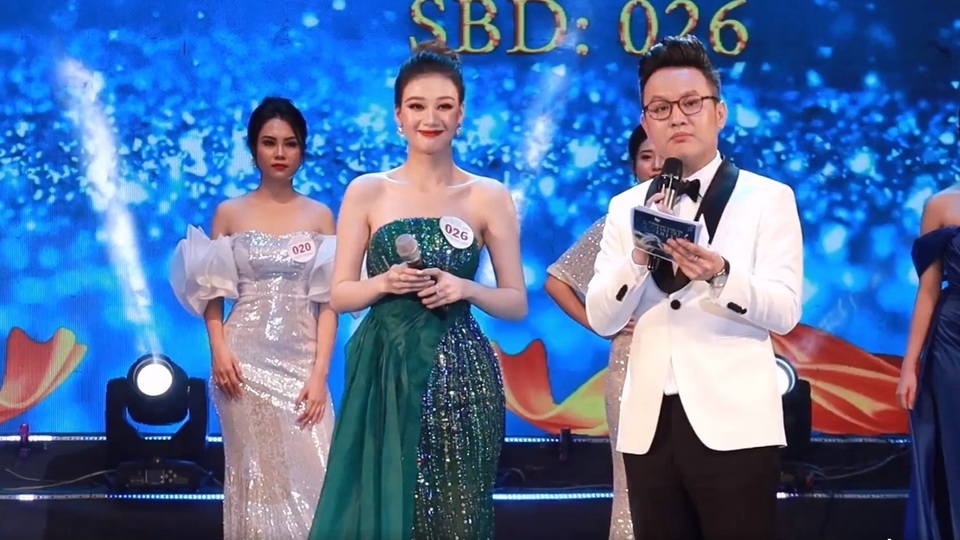 Top 5 Đại sứ du lịch gây tranh cãi khi trả lời sai về vĩ tuyến 17 lịch sử - 1 Top 5 Đại sứ du lịch gây tranh cãi khi trả lời sai về vĩ tuyến 17 lịch sử - 1