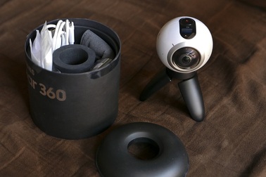 Đánh giá Samsung Gear 360 - máy ảnh 360 độ độc đáo của Samsung