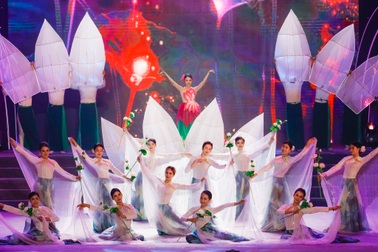 Ấn tượng đêm nghệ thuật "Người mẹ Làng Sen" tại Cố đô Huế