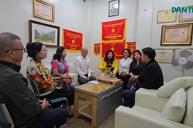 Bạn đọc Dân trí đồng hành xây nhà phao cứu dân vùng rốn lũ