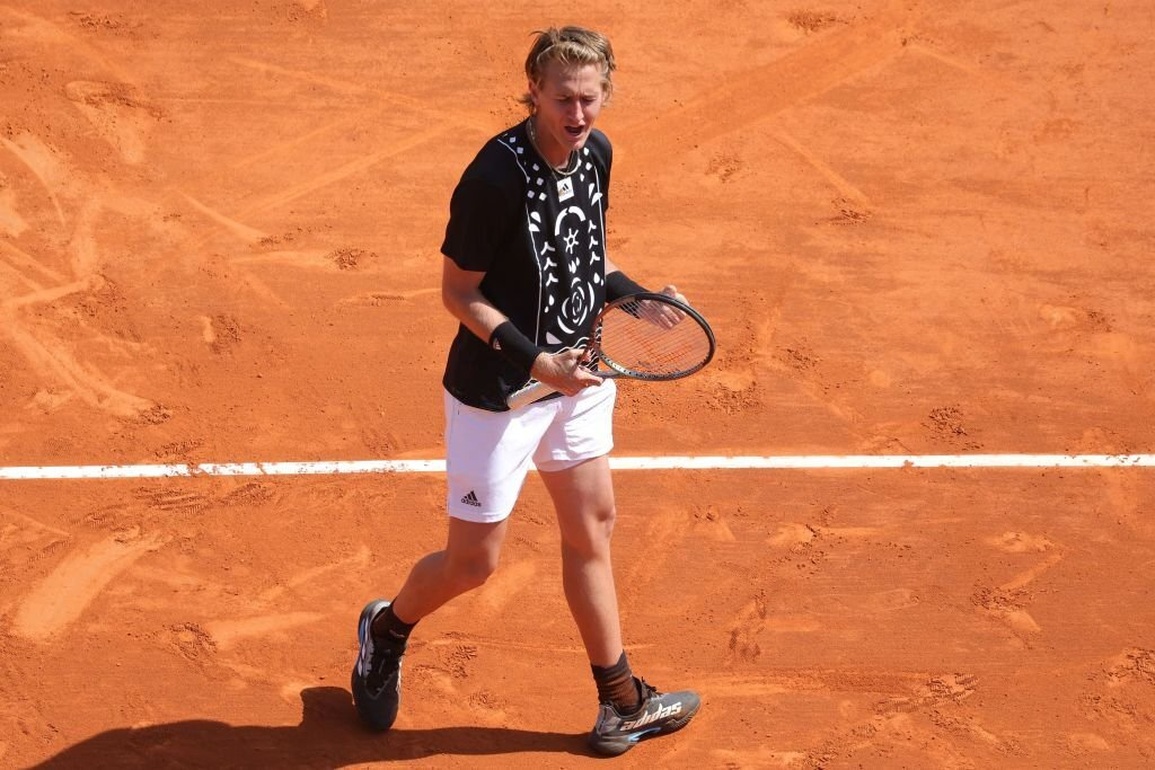 Tiểu Nadal bị loại ngay trận ra quân ở Monte Carlo - 2 Tiểu Nadal bị loại ngay trận ra quân ở Monte Carlo - 2