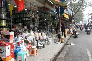 Nhà mặt phố - "Thước đất vàng" không xuống giá