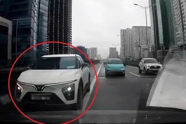 Đi vào làn khẩn cấp Vành đai 3, tài xế không bị phạt với lý do bất ngờ