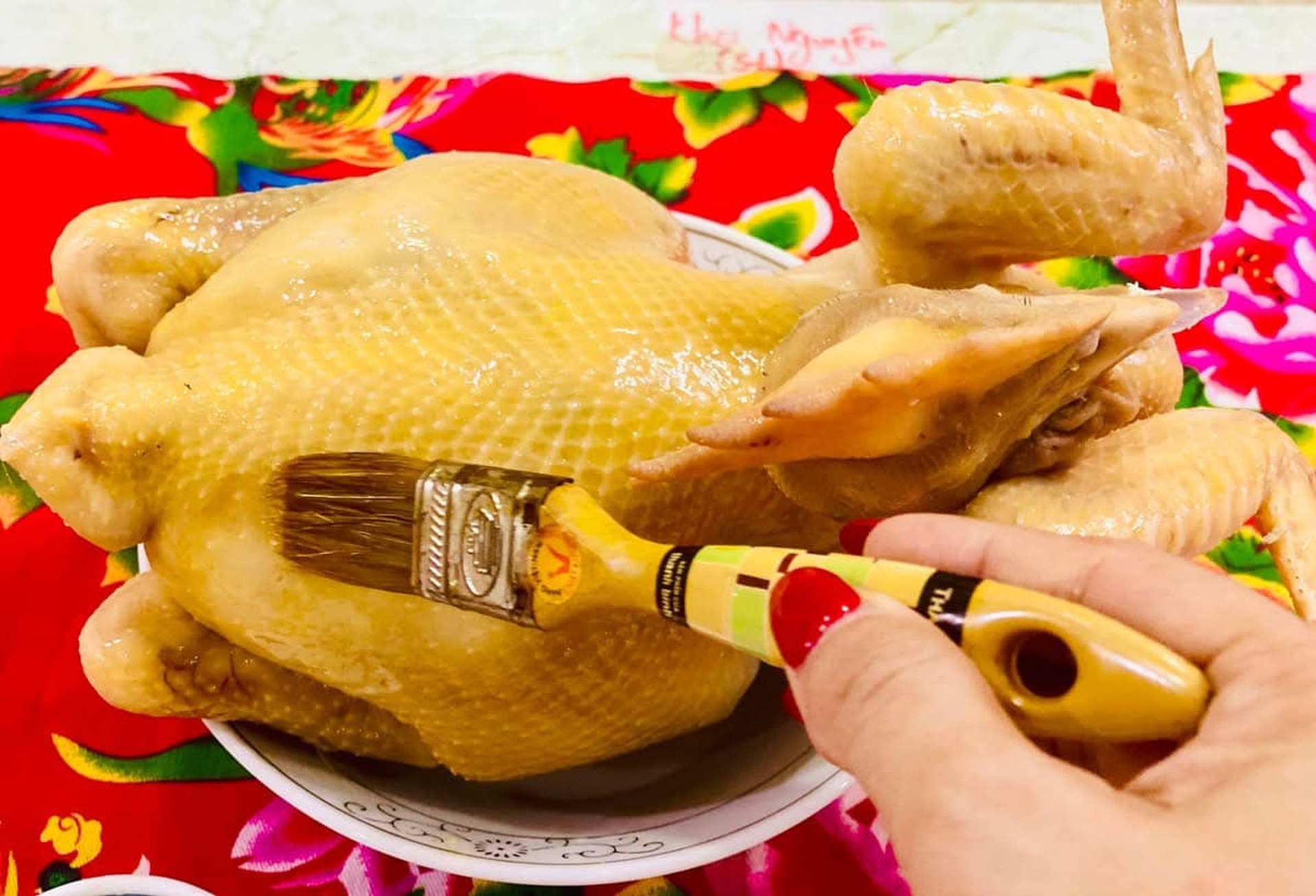 Cách luộc gà ngon, không bị nứt, da vàng đẹp mắt dâng cúng ngày Tết - 3 Cách luộc gà ngon, không bị nứt, da vàng đẹp mắt dâng cúng ngày Tết - 3
