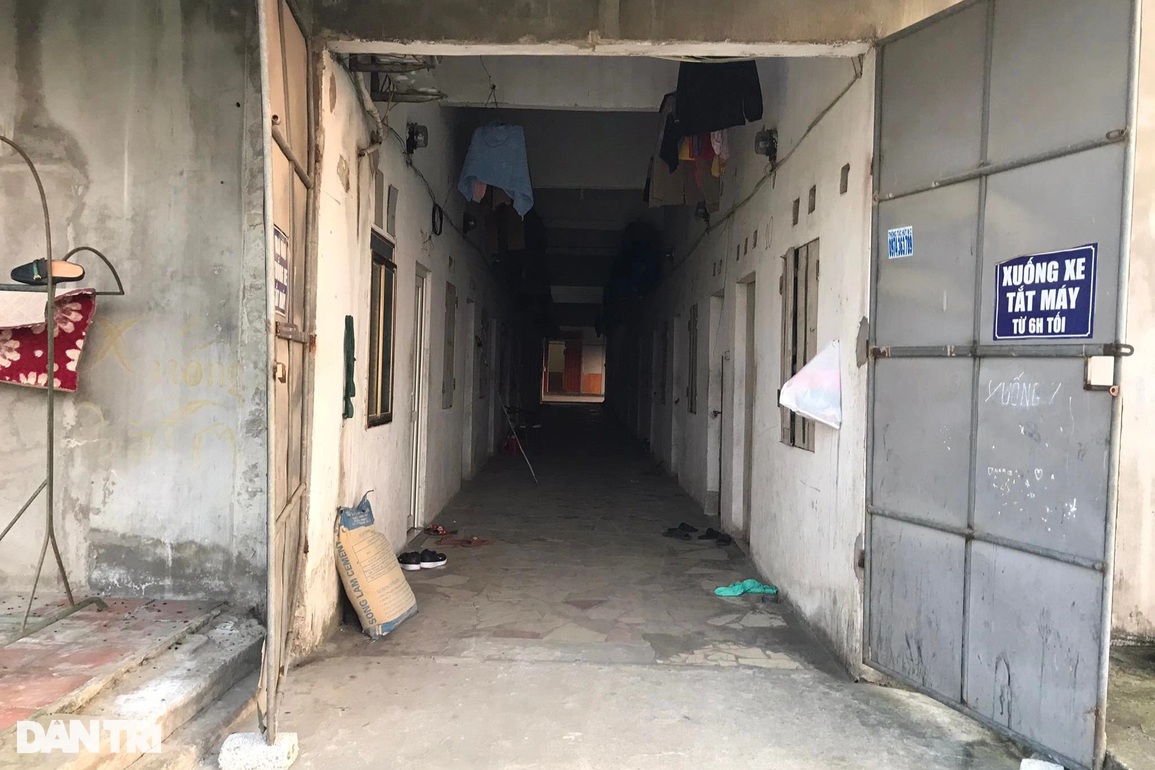 Vợ chồng công nhân, đồng lương thế này, bao giờ mua nổi nhà thành phố? - 1 Vợ chồng công nhân, đồng lương thế này, bao giờ mua nổi nhà thành phố? - 1