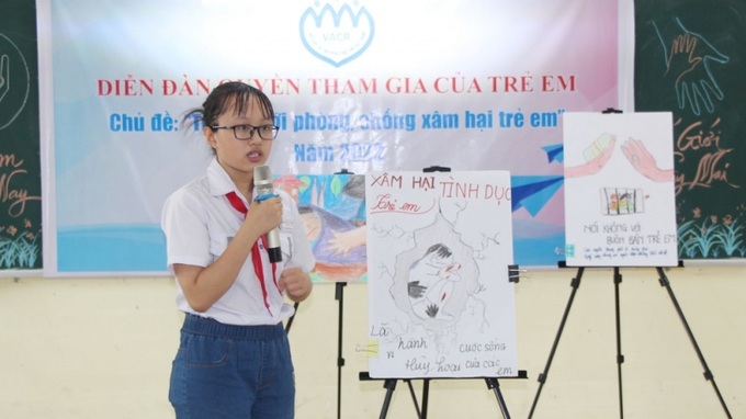 Trẻ em thuyết trình tại diễn đàn “Trẻ em với phòng, chống xâm hại trẻ em” do Hội Bảo vệ quyền trẻ em (BVQTE) tỉnh Bắc Giang phối hợp với Ban Giám hiệu Trường THCS thị trấn Nham Biền số 1 (Yên Dũng) tổ chức. Ảnh baobacgiang.com.vn