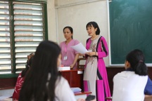 Giao quyền tuyển dụng giáo viên cho ngành giáo dục và hiệu trưởng