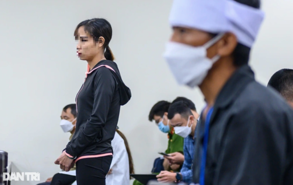 Ám ảnh cha dượng vụ bé gái bị đóng đinh và day dứt mang tên mẹ ruột - 3 Ám ảnh cha dượng vụ bé gái bị đóng đinh và day dứt mang tên mẹ ruột - 3