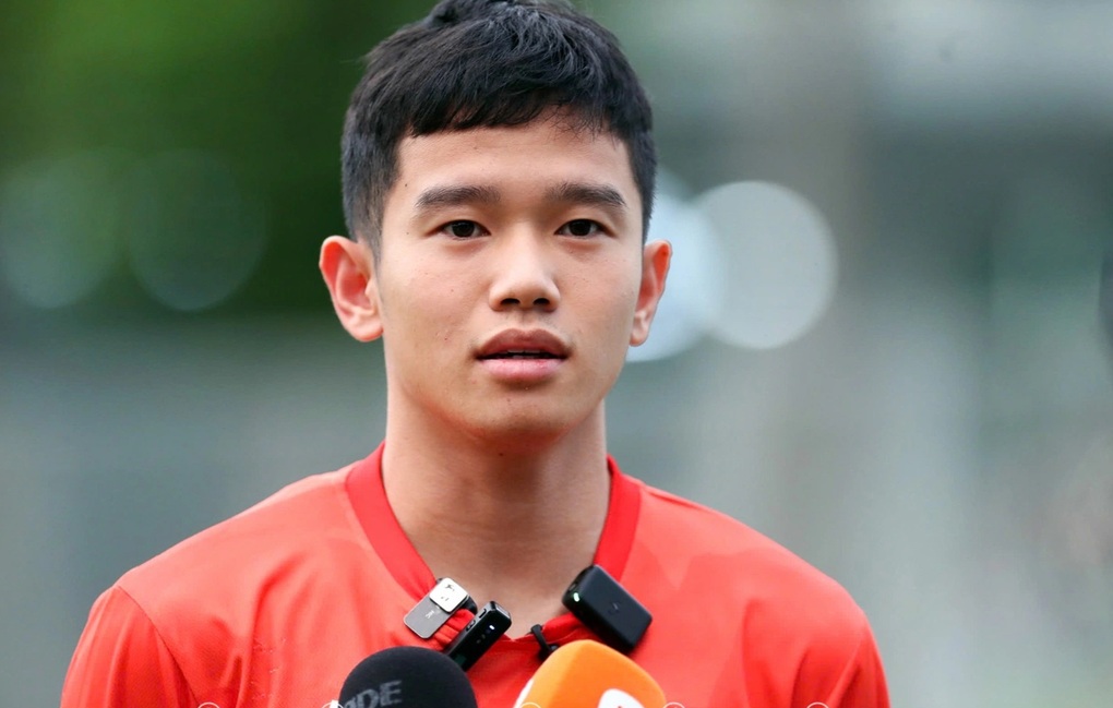 HLV Kim Sang Sik nhận tin vui trước trận U23 Việt Nam đối đầu U23 Campuchia - 2 HLV Kim Sang Sik nhận tin vui trước trận U23 Việt Nam đối đầu U23 Campuchia - 2