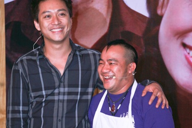 Tuấn Hưng sợ bố mẹ nghi ngờ... giới tính