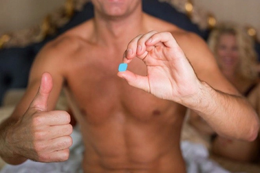 Ngỡ "một đêm vui", người đàn ông lại mất mạng sau khi uống Viagra cùng rượu