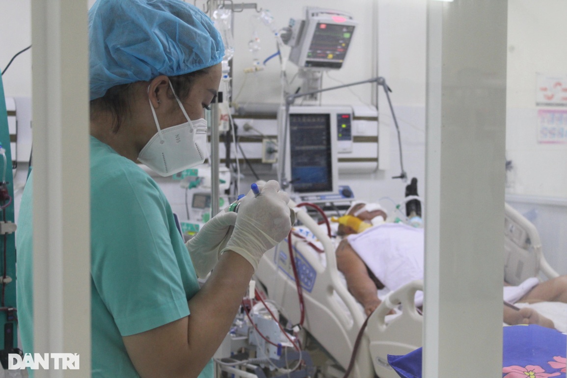 Bác sĩ kêu cứu cho người ngư dân bám biển Trường Sa đang nguy kịch - 3 Bác sĩ kêu cứu cho người ngư dân bám biển Trường Sa đang nguy kịch - 3