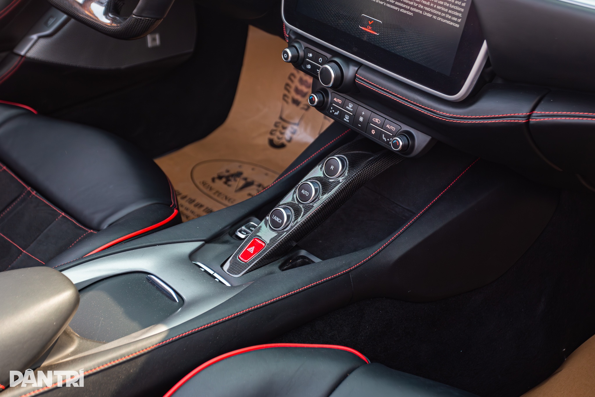 Khám phá Ferrari Portofino M: Xe mui trần giá 10 tỷ có 2 chiếc tại Việt Nam - 11 Khám phá Ferrari Portofino M: Xe mui trần giá 10 tỷ có 2 chiếc tại Việt Nam - 11
