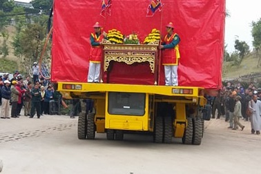 Tổ chức di dời Tượng Đức ông Hưng Nhượng Đại Vương Trần Quốc Tảng