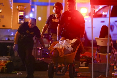 Bệnh viện Las Vegas như “vùng chiến sự” sau vụ thảm sát