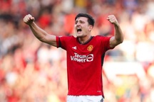 Maguire lần đầu lên tiếng về việc bị HLV Ten Hag bỏ rơi ở Man Utd