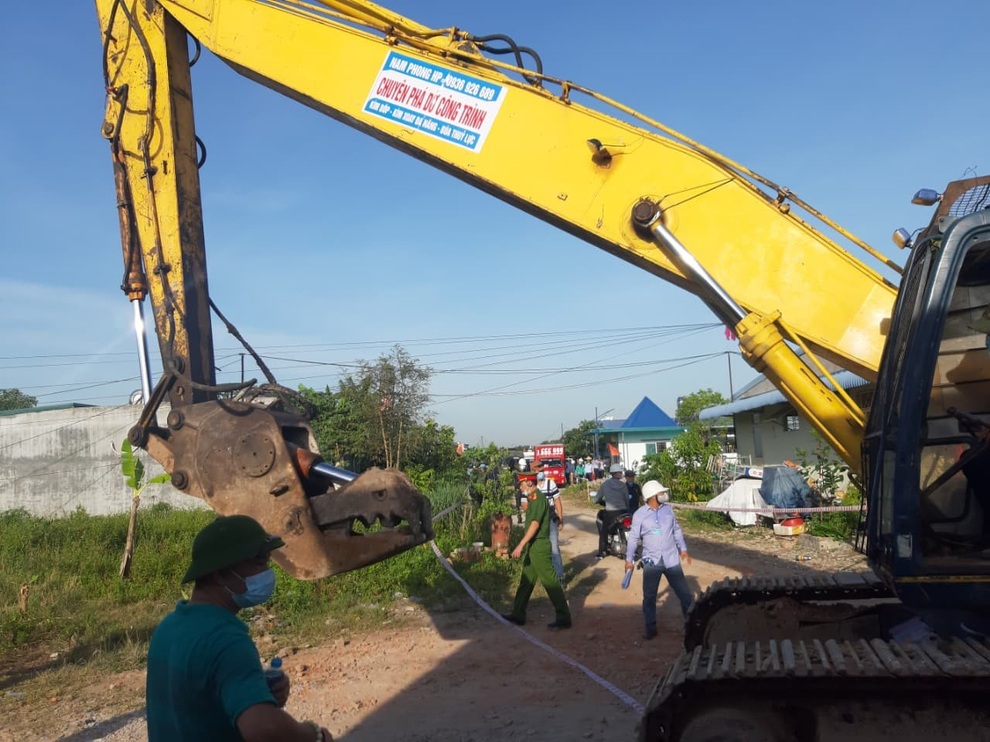 Cưỡng chế, tháo dỡ 150 công trình ở khu đất Quốc phòng bị giang hồ cát cứ - 1 Cưỡng chế, tháo dỡ 150 công trình ở khu đất Quốc phòng bị giang hồ cát cứ - 1