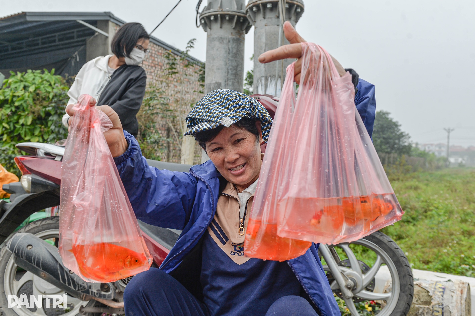 Hà Nội: Độc đáo chợ phiên Thanh Nhàn đúng ngày cúng ông Công, ông Táo - 4 Hà Nội: Độc đáo chợ phiên Thanh Nhàn đúng ngày cúng ông Công, ông Táo - 4