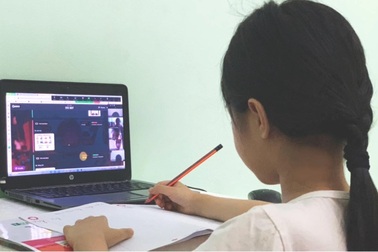 Hà Nội: Học sinh tiếp tục học trực tuyến đến khi có thông báo mới