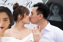 Anh Tuấn "Phố trong làng" cầu hôn bạn gái kém 11 tuổi