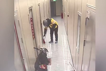 Tố shipper đi tiểu vào đồ ăn, cô gái ngỡ ngàng khi camera bóc trần thủ phạm