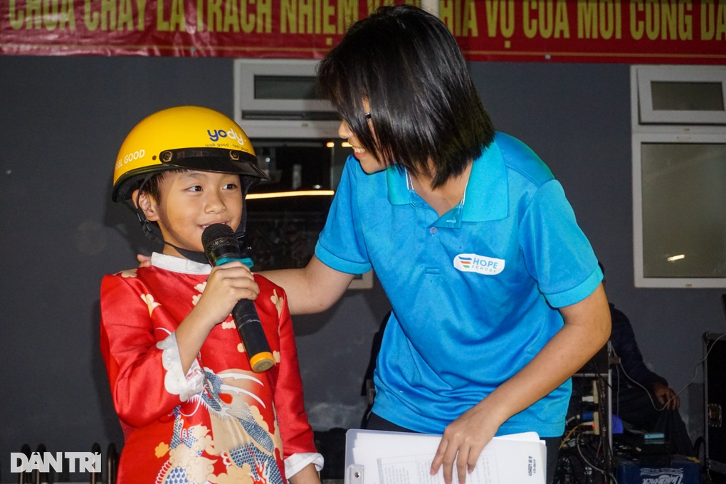 Tết đầu tiên của trẻ mồ côi vì Covid-19 tại trường Hy Vọng - 10 Tết đầu tiên của trẻ mồ côi vì Covid-19 tại trường Hy Vọng - 10