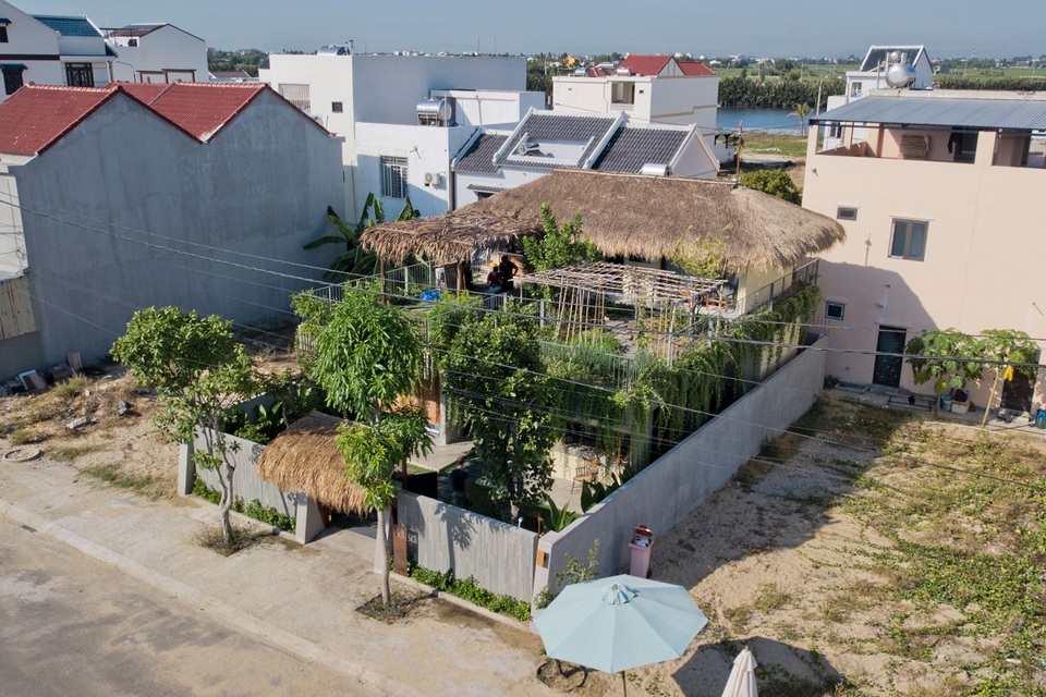Loạt nhà mái lá ấn tượng của Việt Nam, báo Tây cũng khen nức nở - 9 Loạt nhà mái lá ấn tượng của Việt Nam, báo Tây cũng khen nức nở - 9