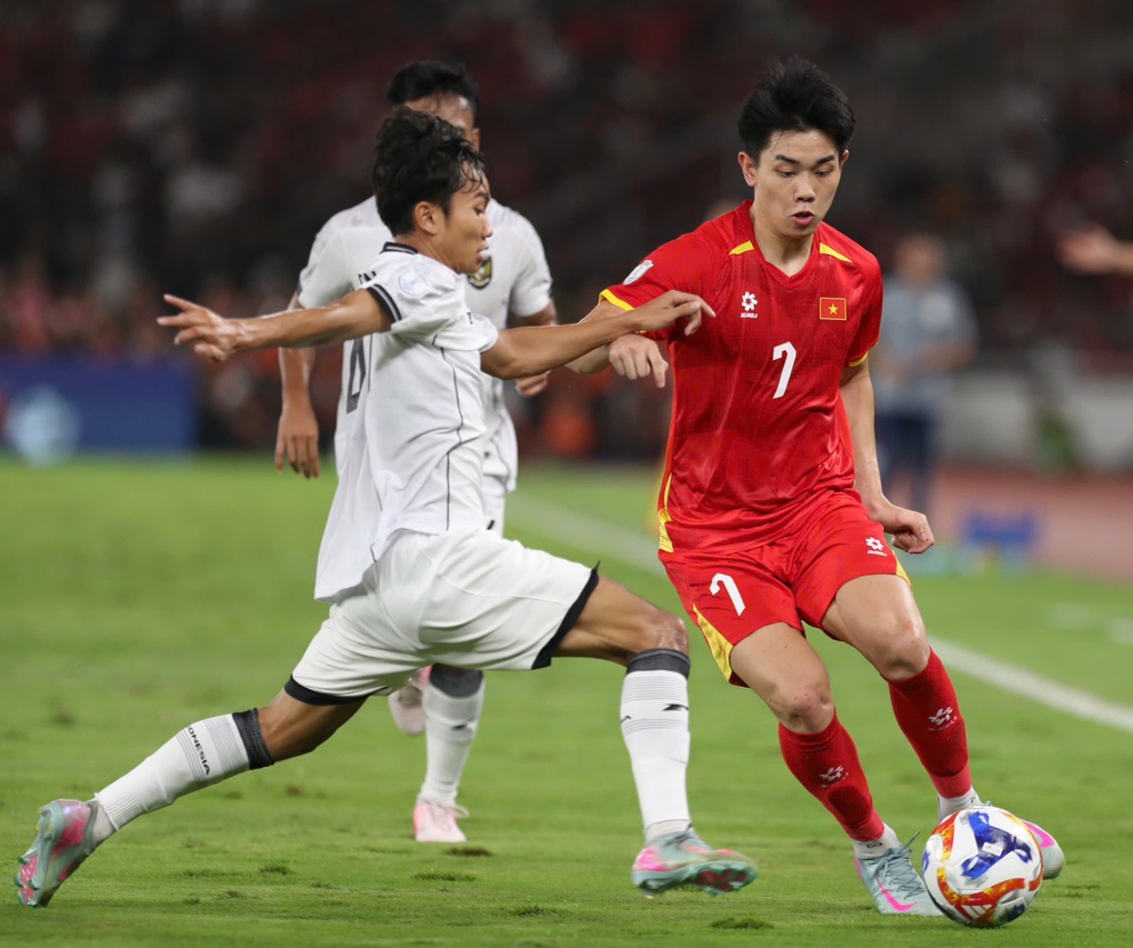 U23 Việt Nam tạo nên điều đặc biệt trên sân Gelora Bung Karno - 2 U23 Việt Nam tạo nên điều đặc biệt trên sân Gelora Bung Karno - 2
